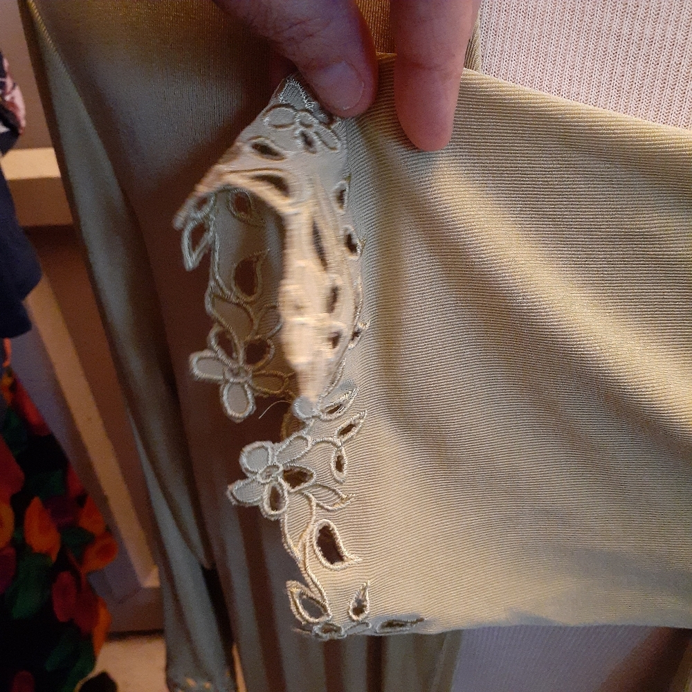womans jacket - Picture 2 of 7